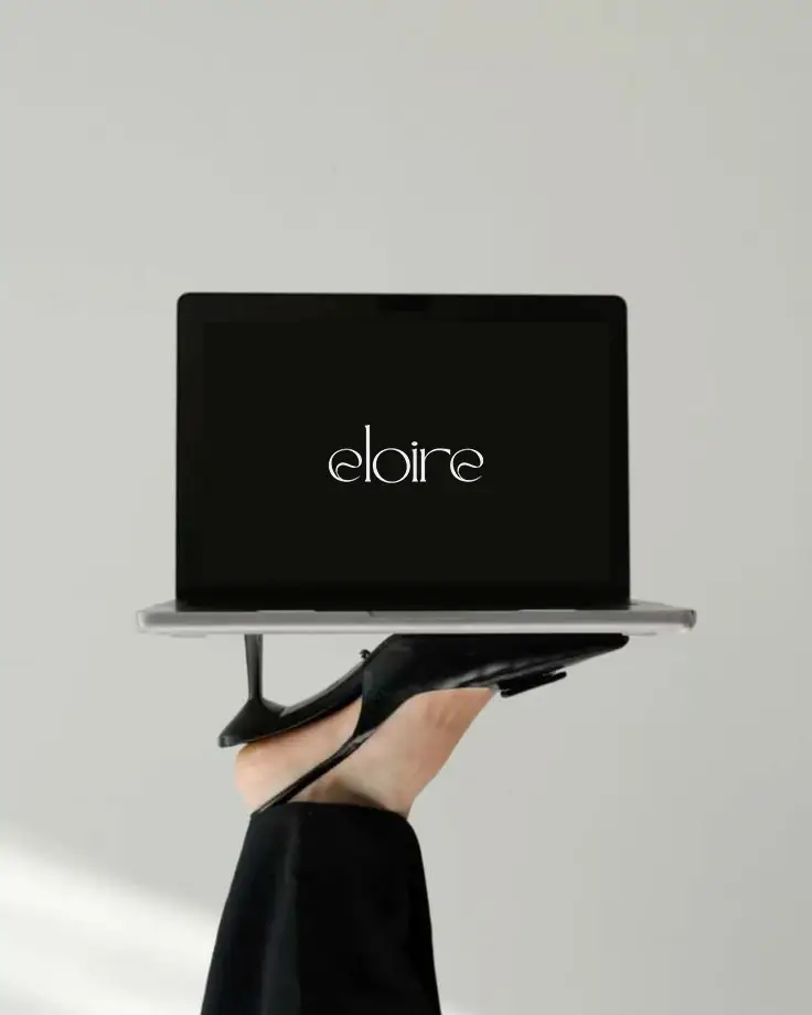 eloire laptop on heel